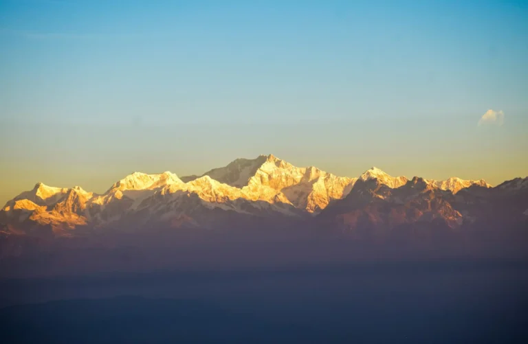 Sunrise Views Over Kanchenjunga From Tiger Hill Darjeeling