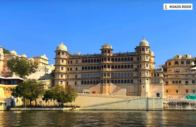 300+ Unique Quotes on Udaipur | Lakes, Palaces, Sunsets & More